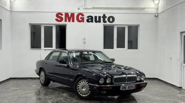Jaguar XJ6