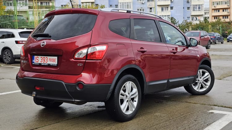 Nissan Qashqai+2