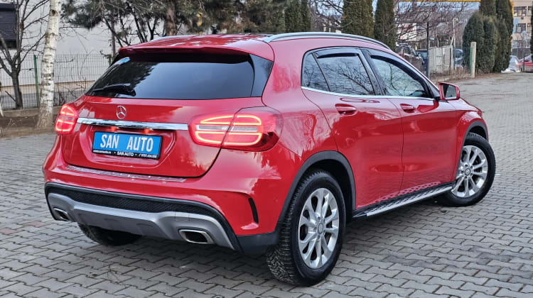 Mercedes-Benz GLA 180