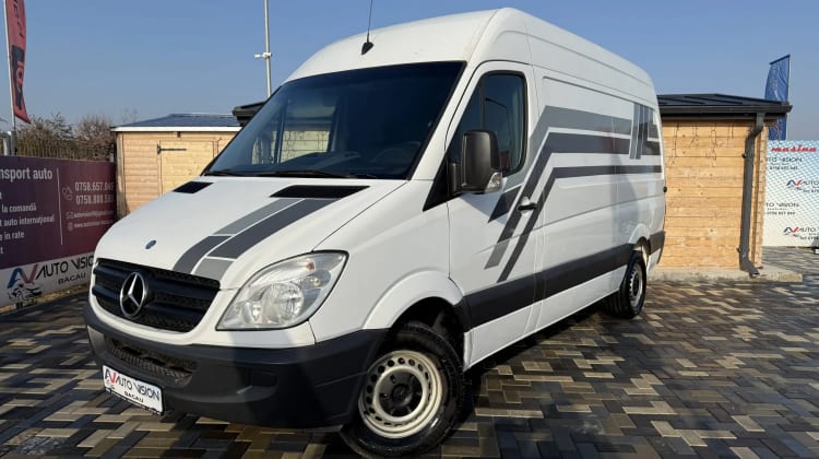 Mercedes-Benz Sprinter preview