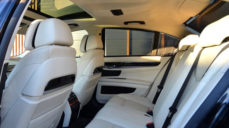 BMW 740