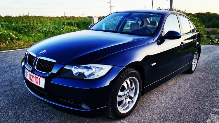 BMW 318 preview