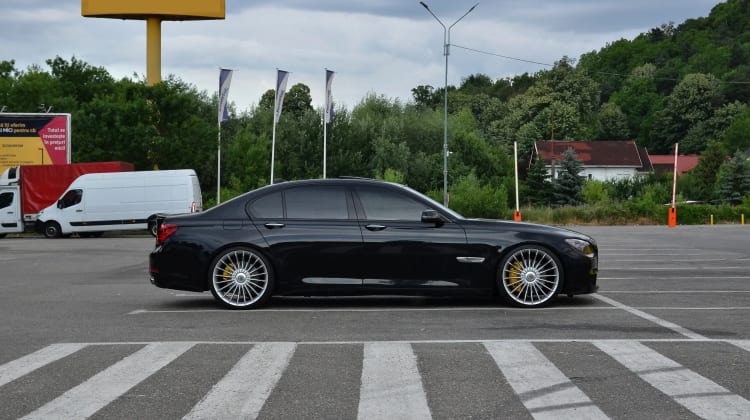 BMW 740