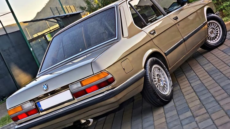 BMW 518