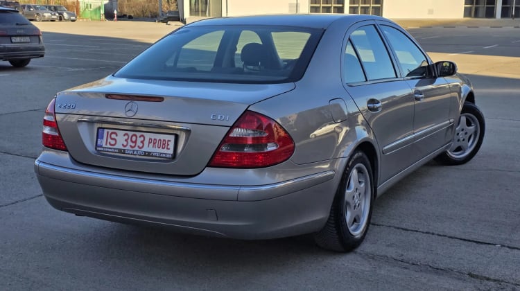 Mercedes-Benz E 220
