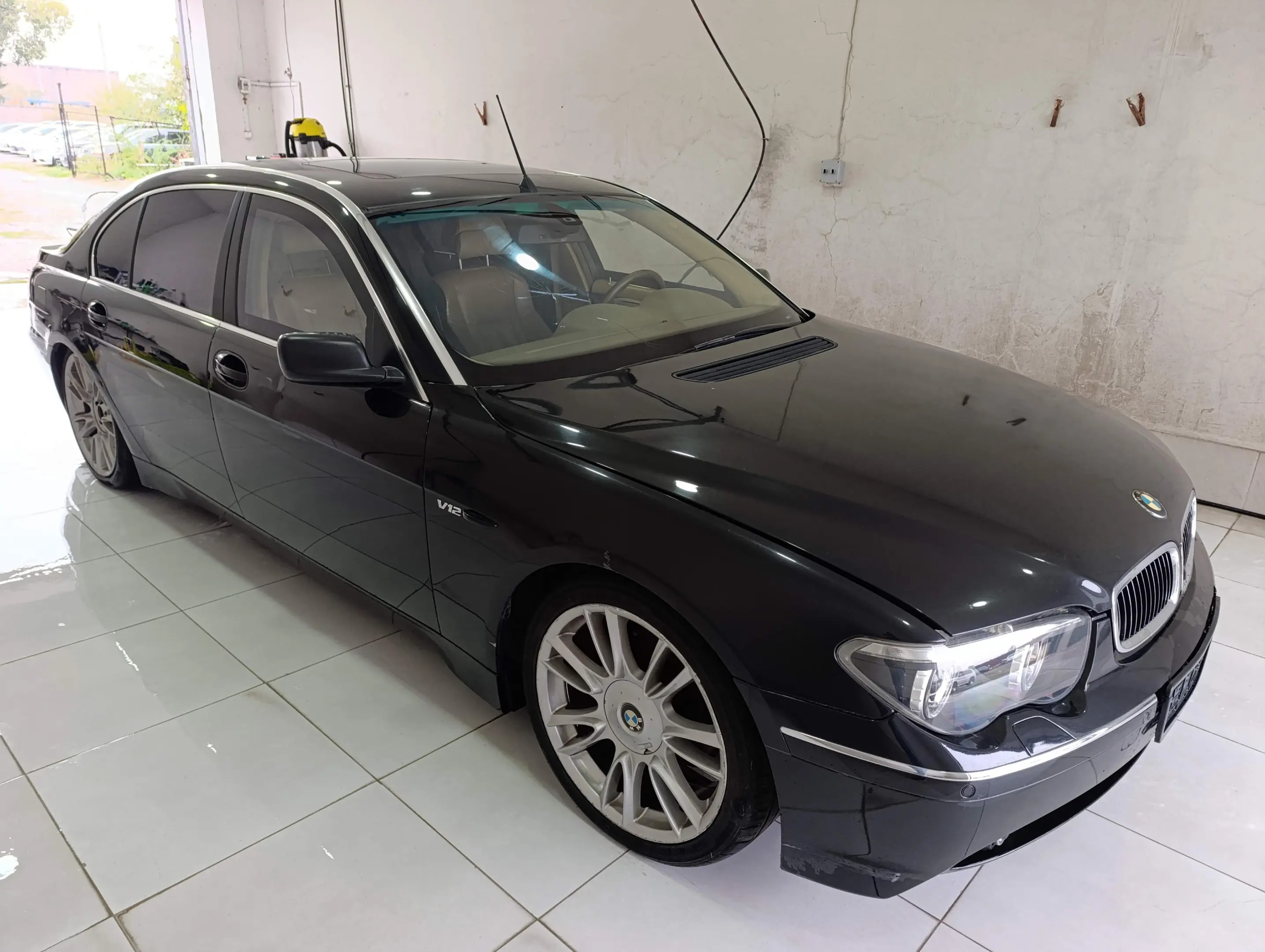 BMW 730