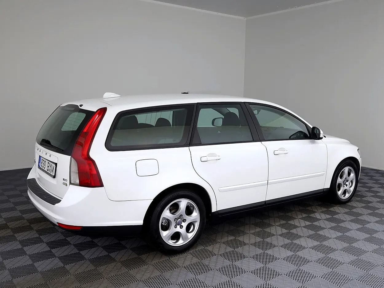 Volvo V50