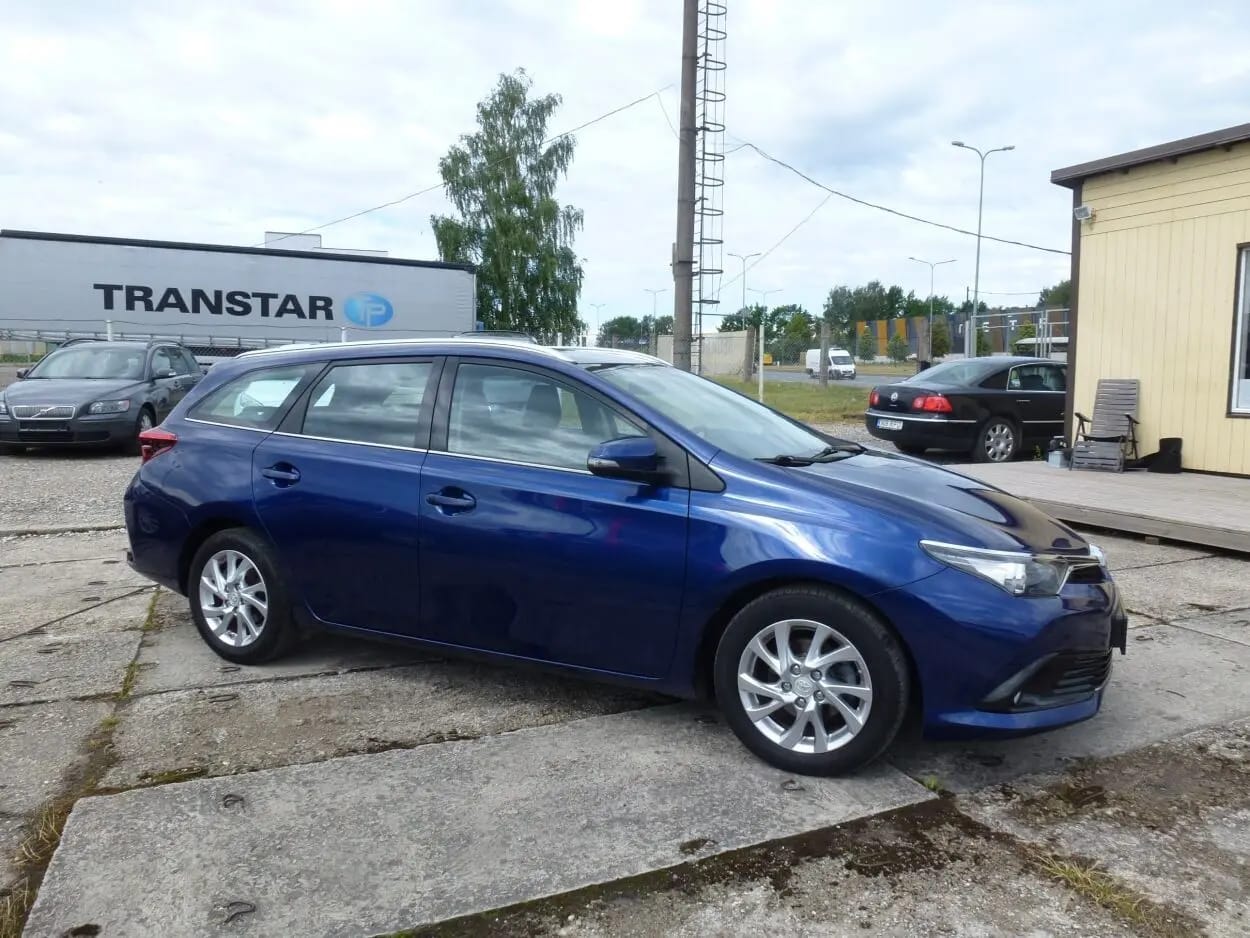 Toyota Auris Touring Sports