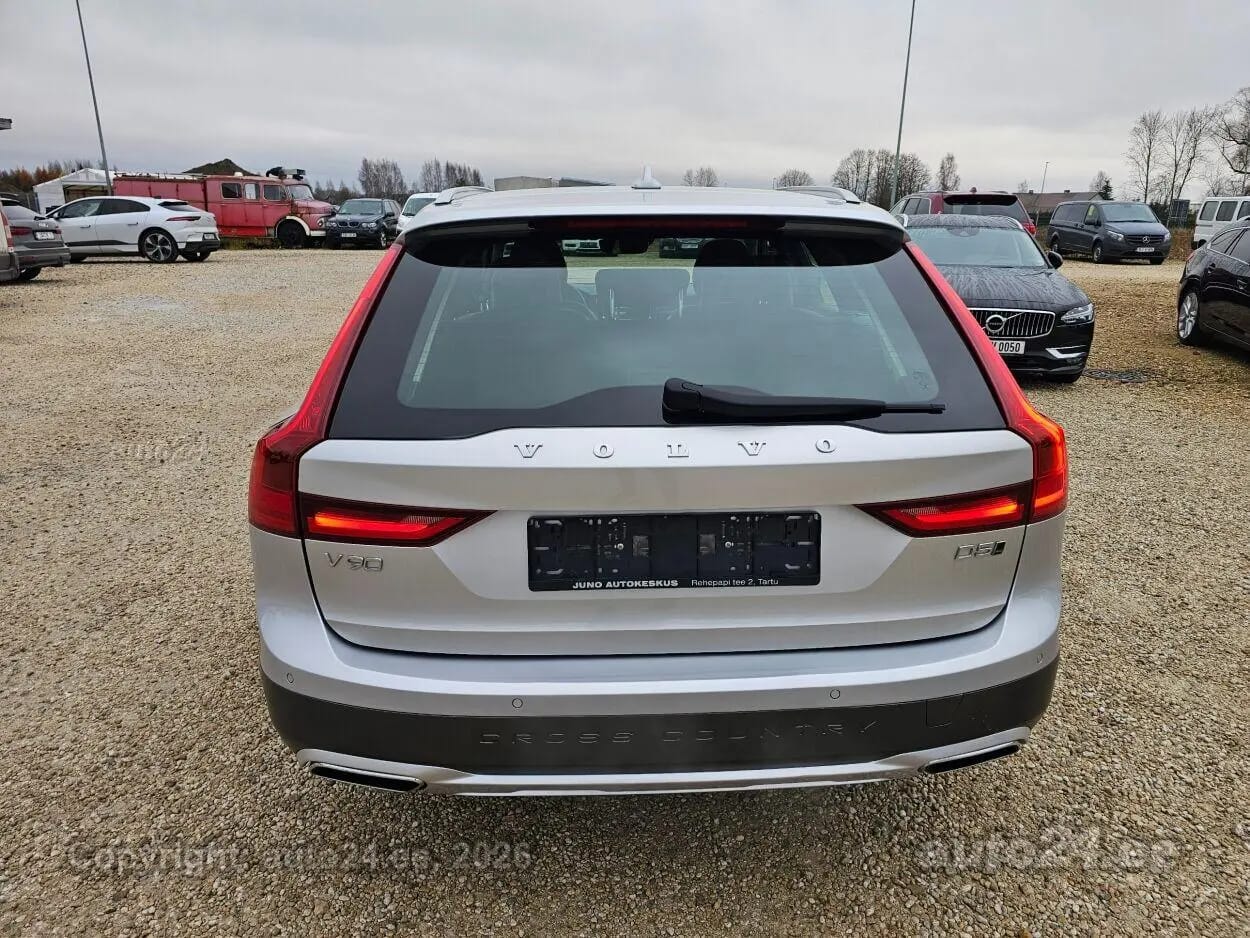 Volvo V90 Cross Country