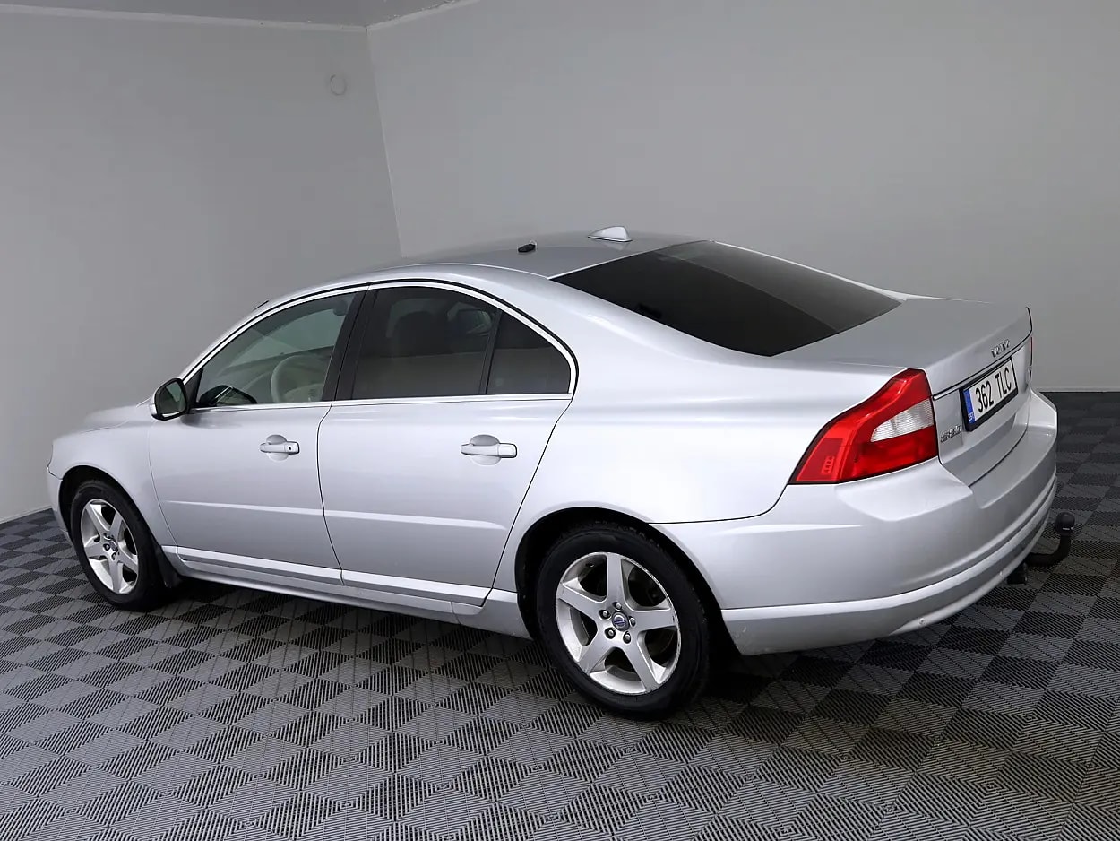 Volvo S80