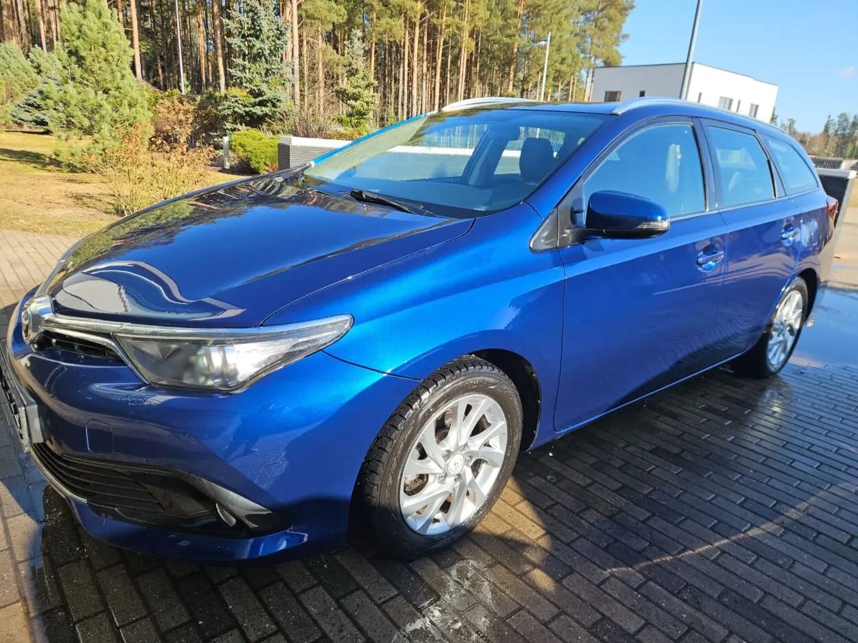 Toyota Auris Touring Sports