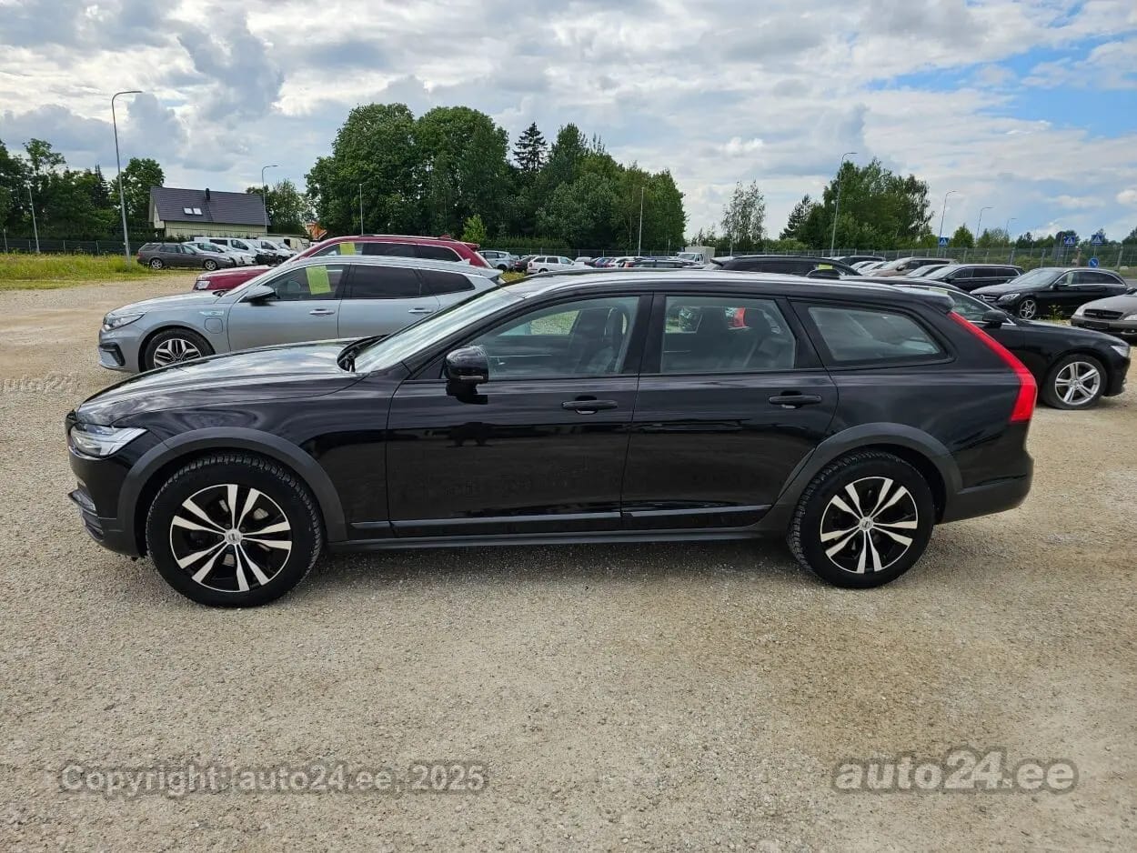 Volvo V90 Cross Country