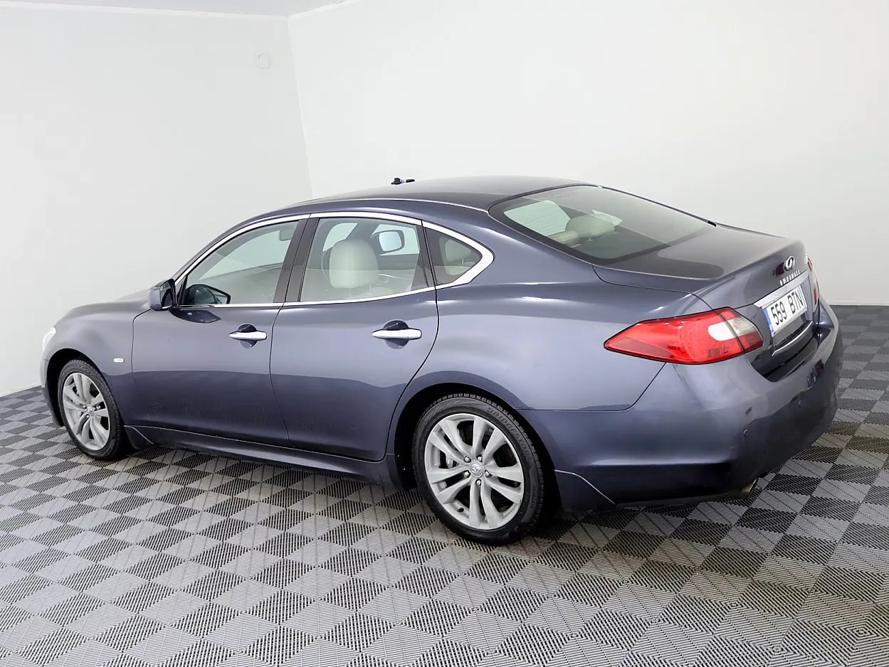Infiniti M35
