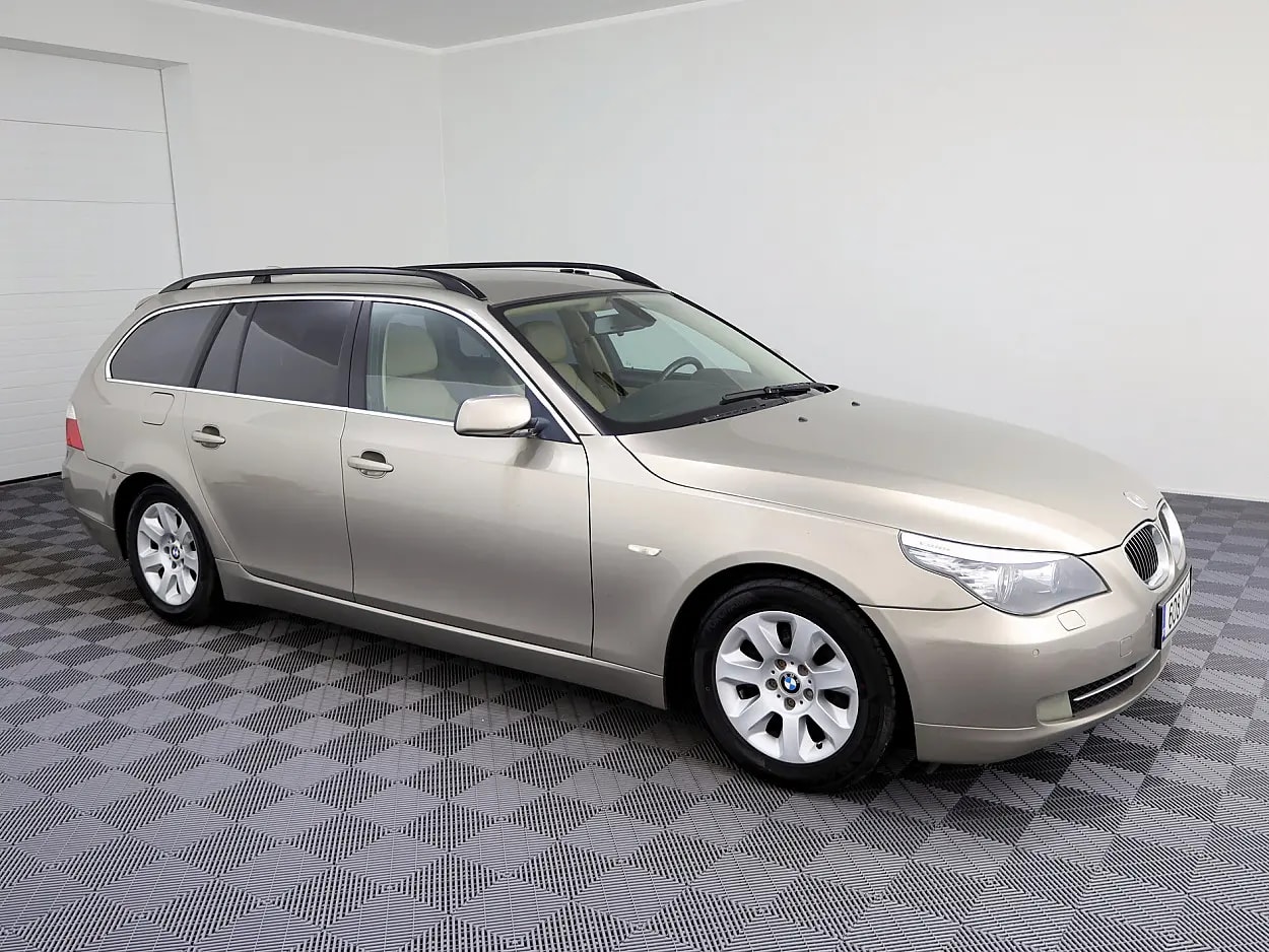 BMW 523