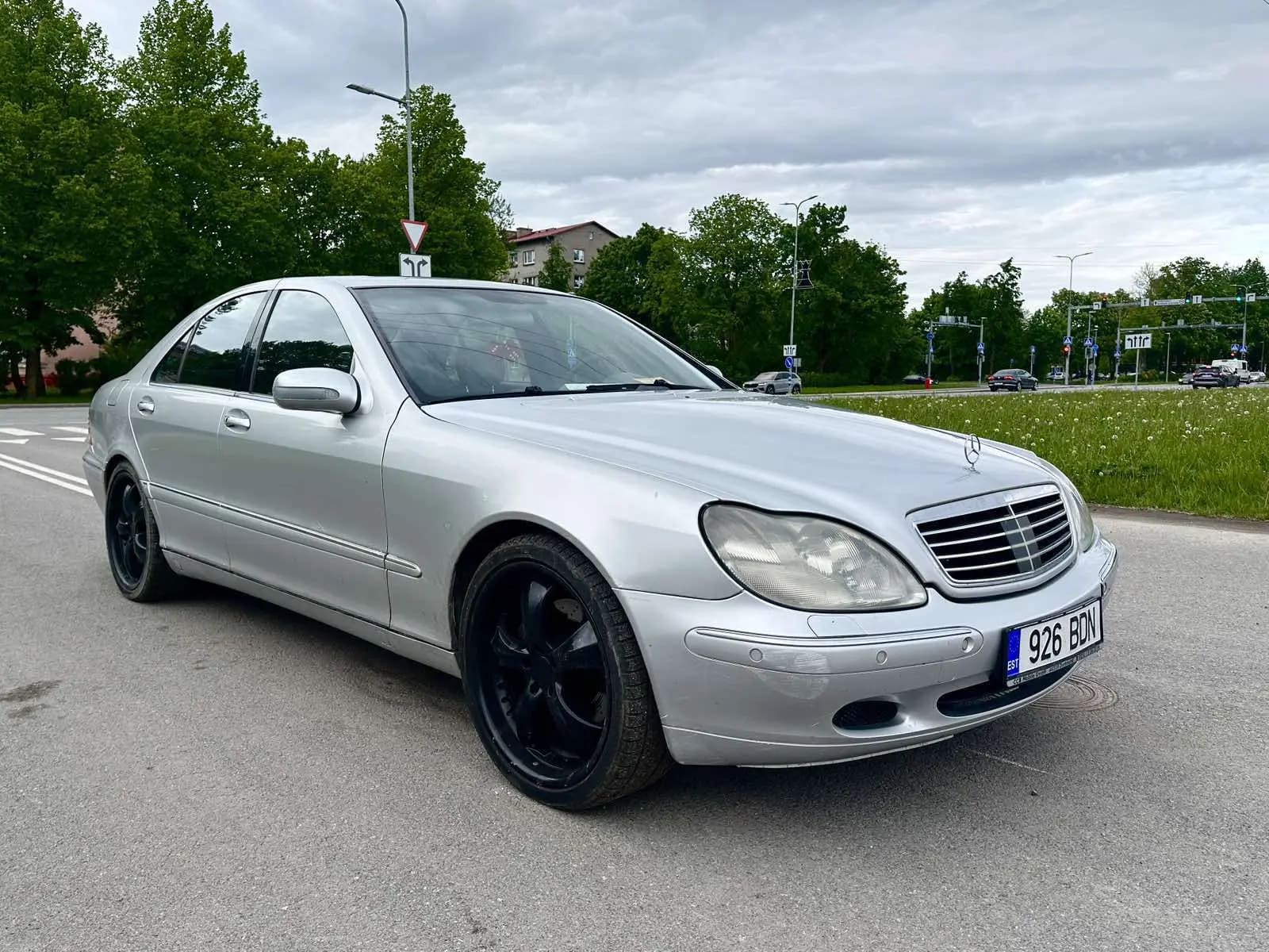 Mercedes-Benz S 320