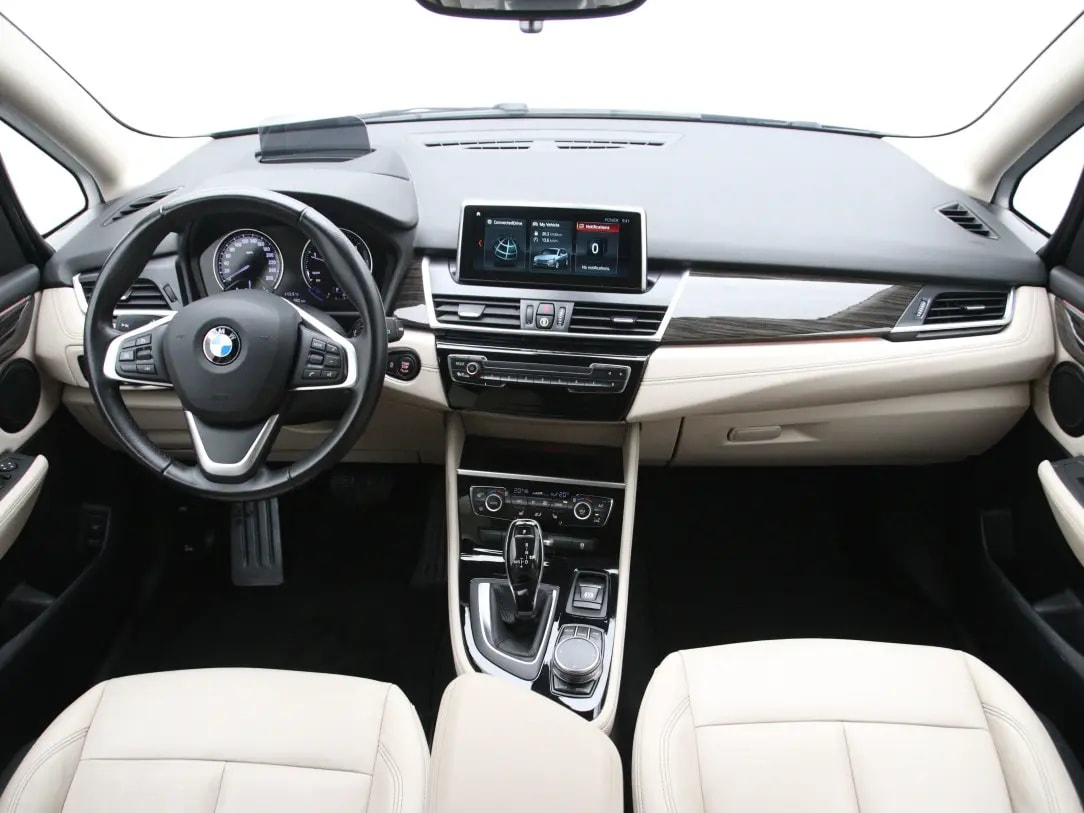 BMW 220
