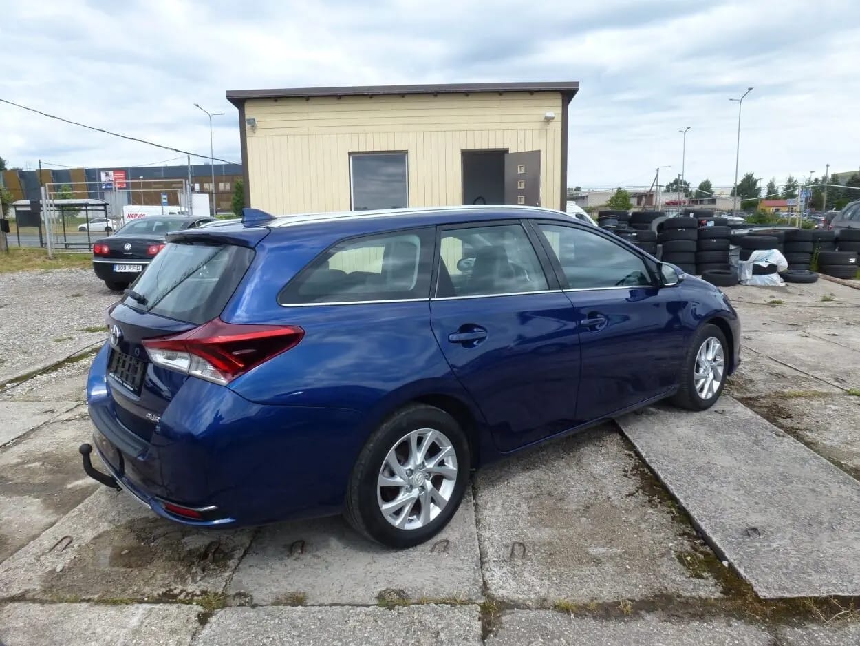 Toyota Auris Touring Sports