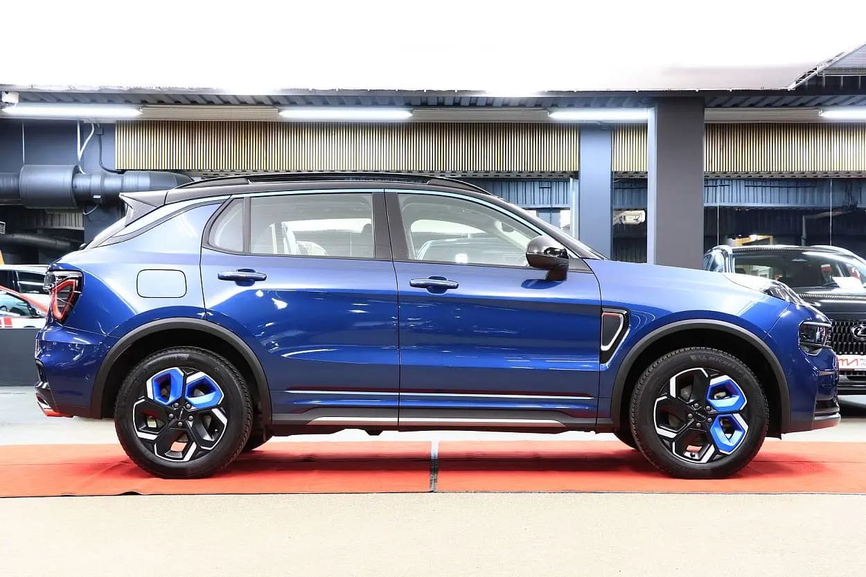 Lynk&Co 01