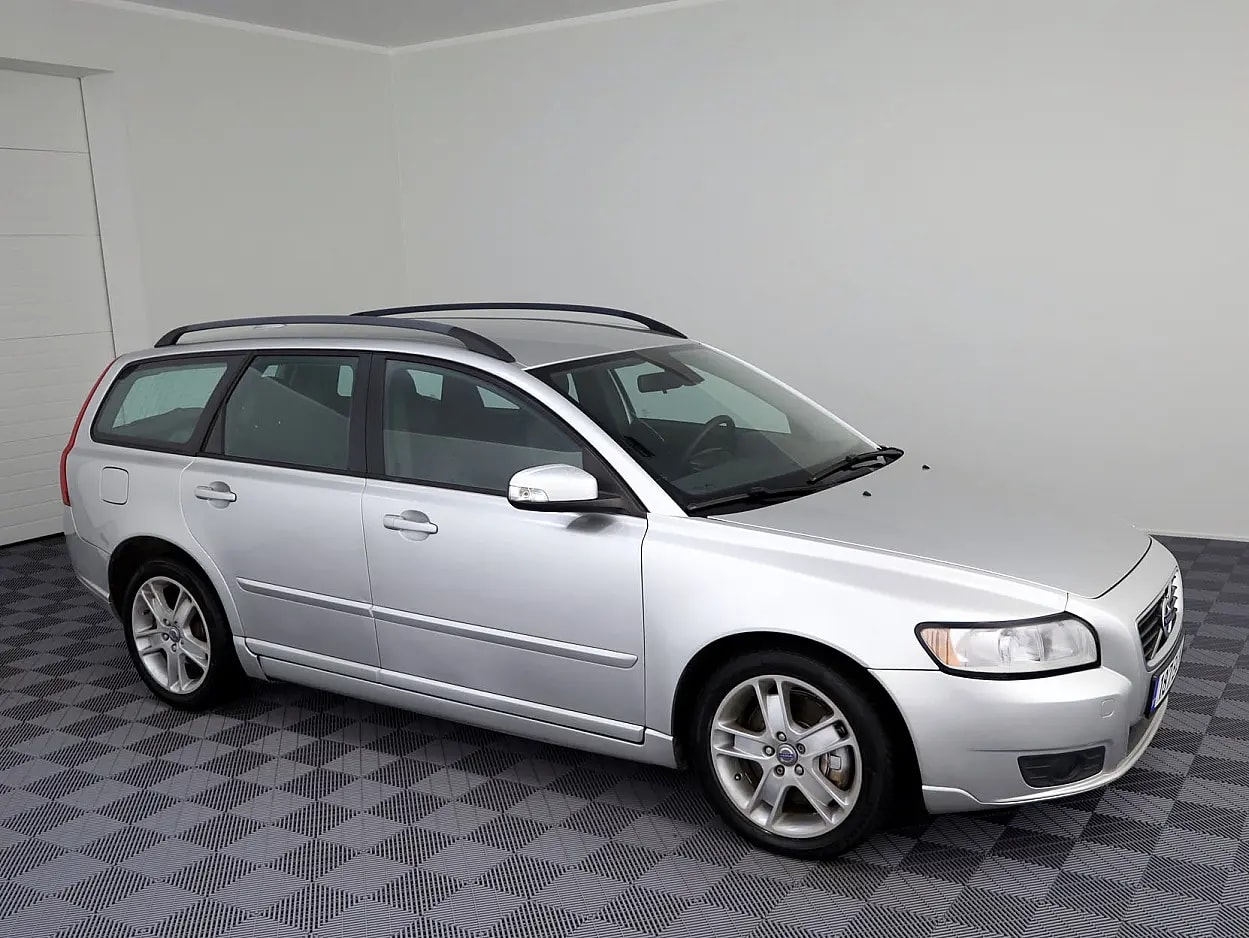 Volvo V50