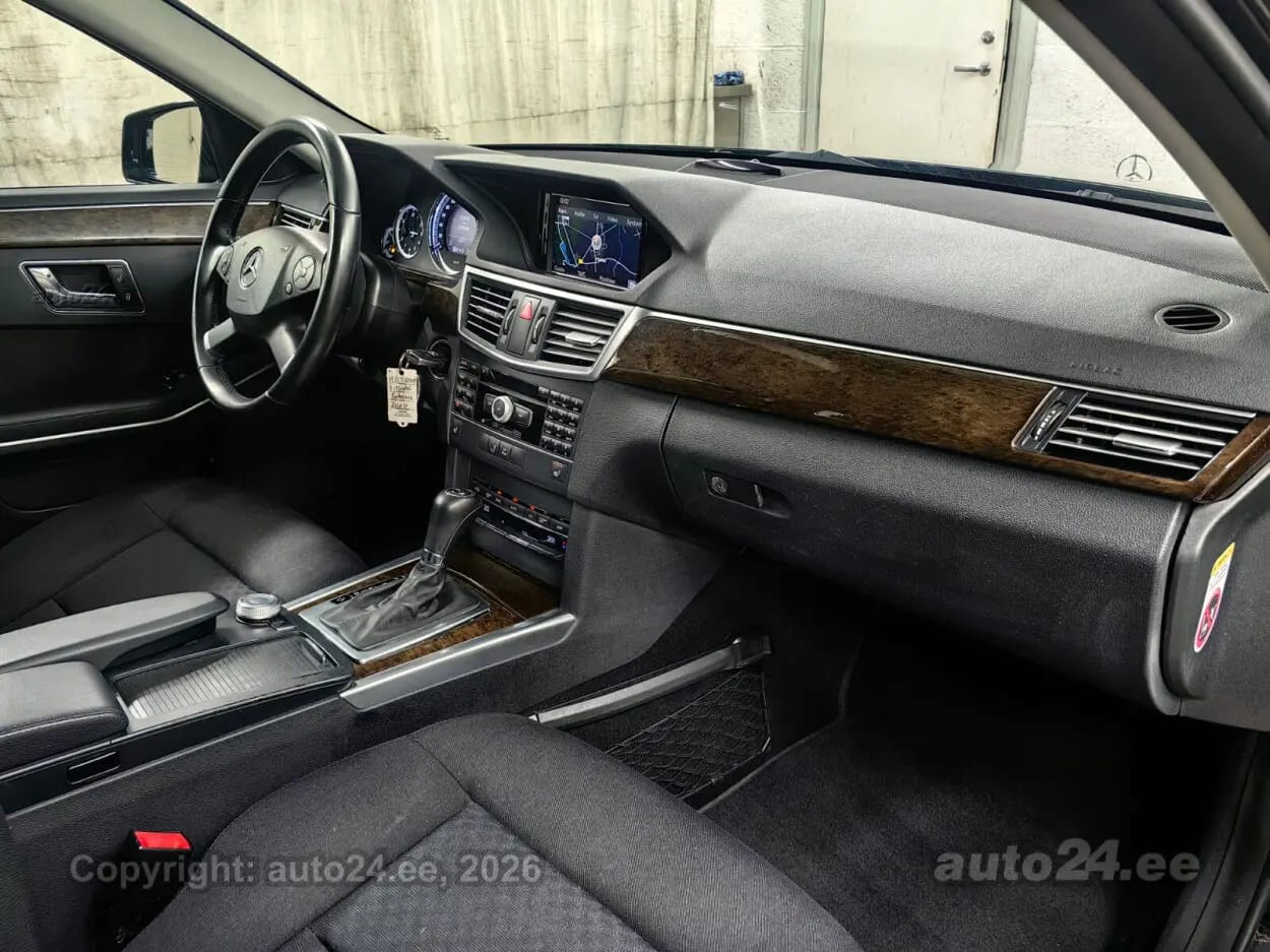 Mercedes-Benz E 220