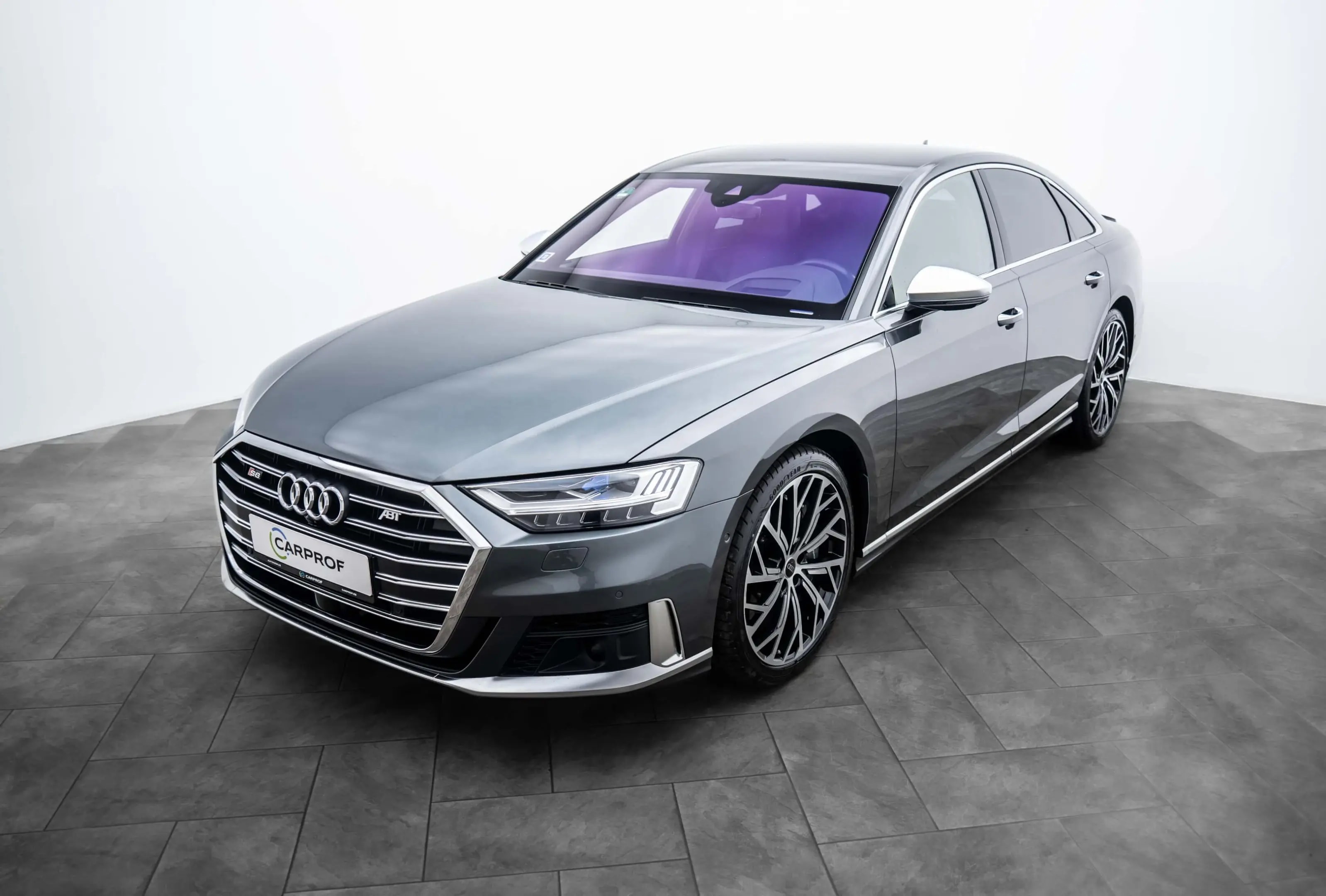 Audi S8