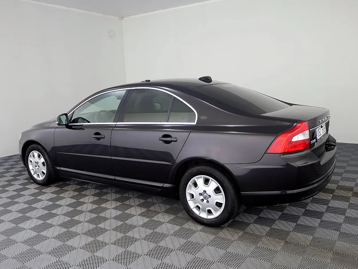 Volvo S80