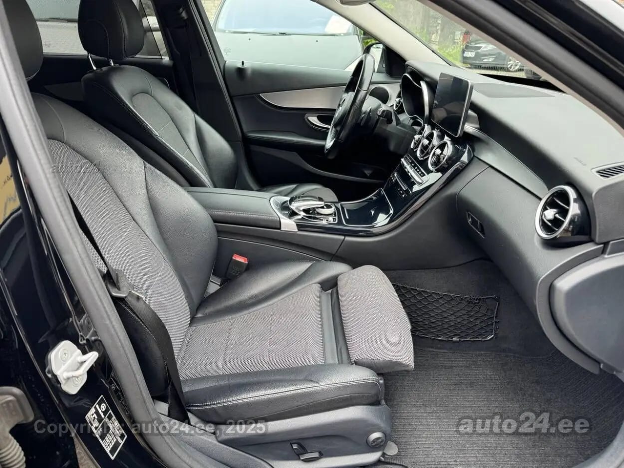 Mercedes-Benz C 220
