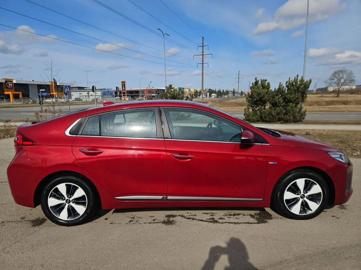 Hyundai IONIQ