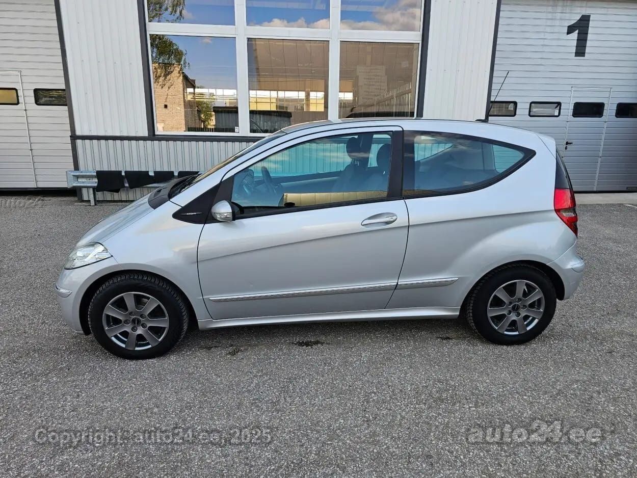 Mercedes-Benz A 180