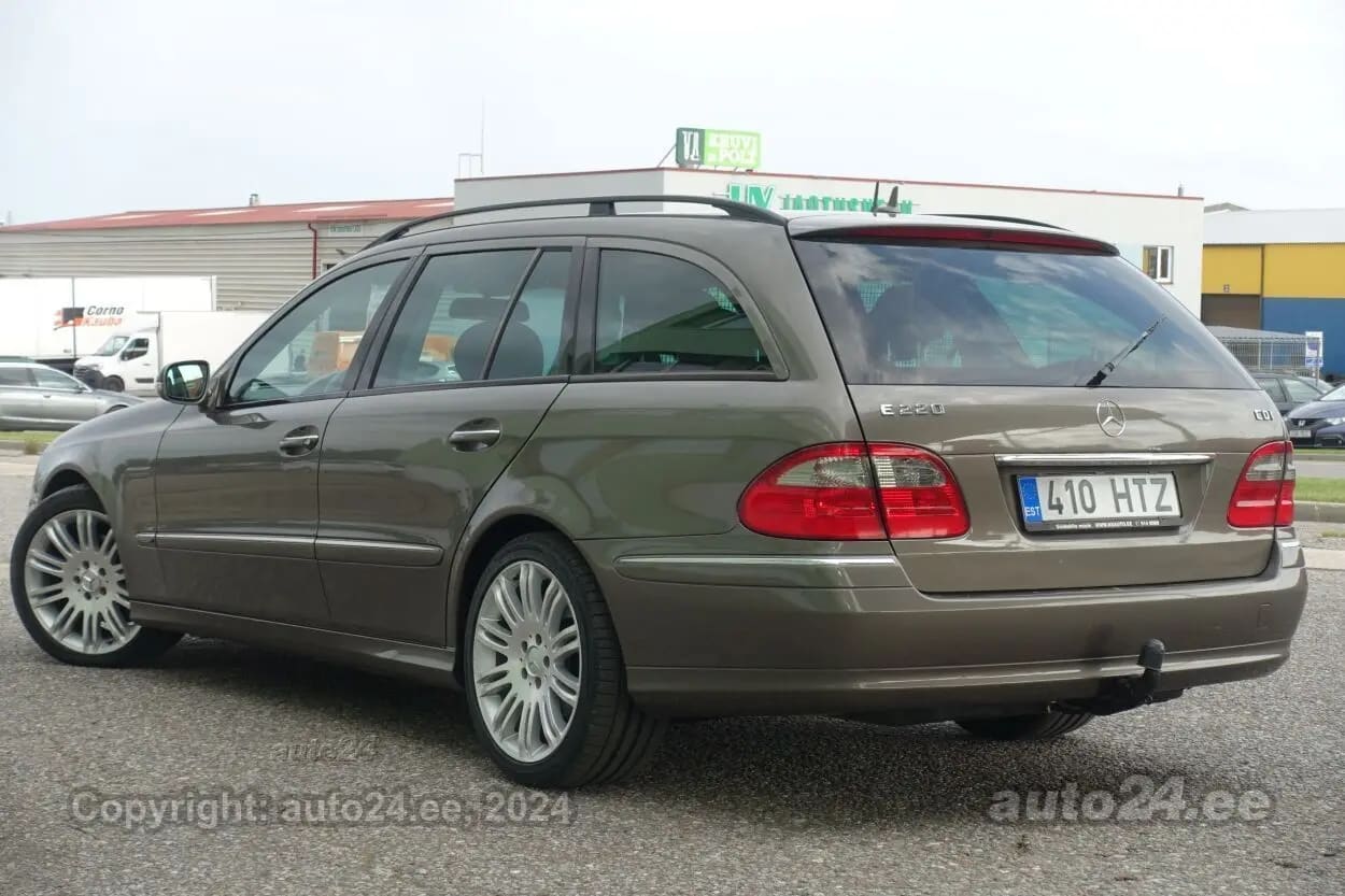 Mercedes-Benz E 220