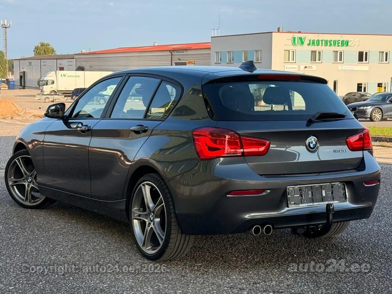 BMW 120