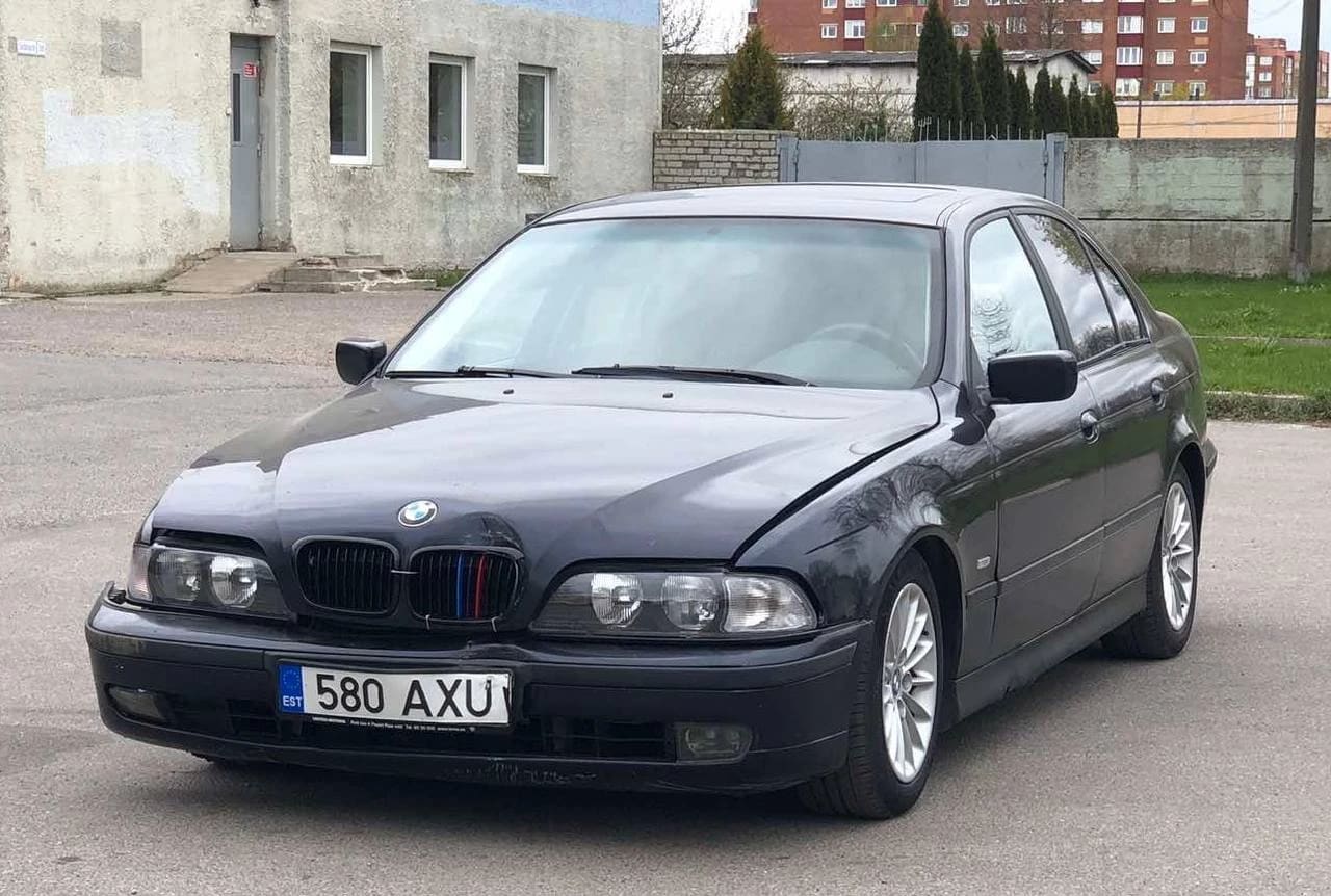 BMW 523