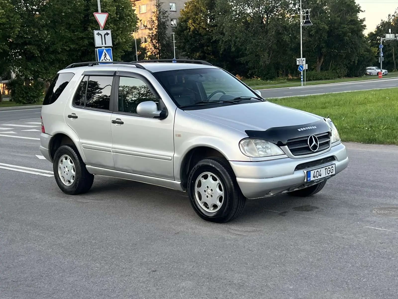 Mercedes-Benz ML 320