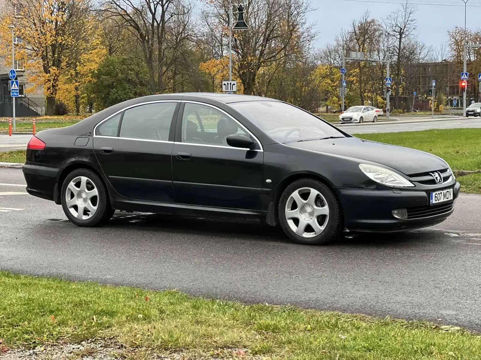 Peugeot 607