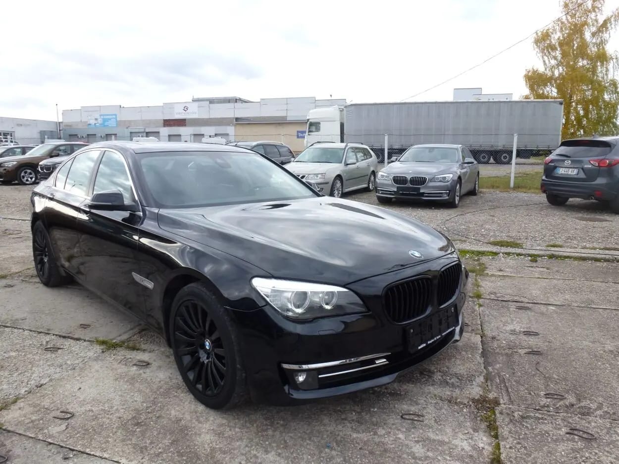 BMW 730