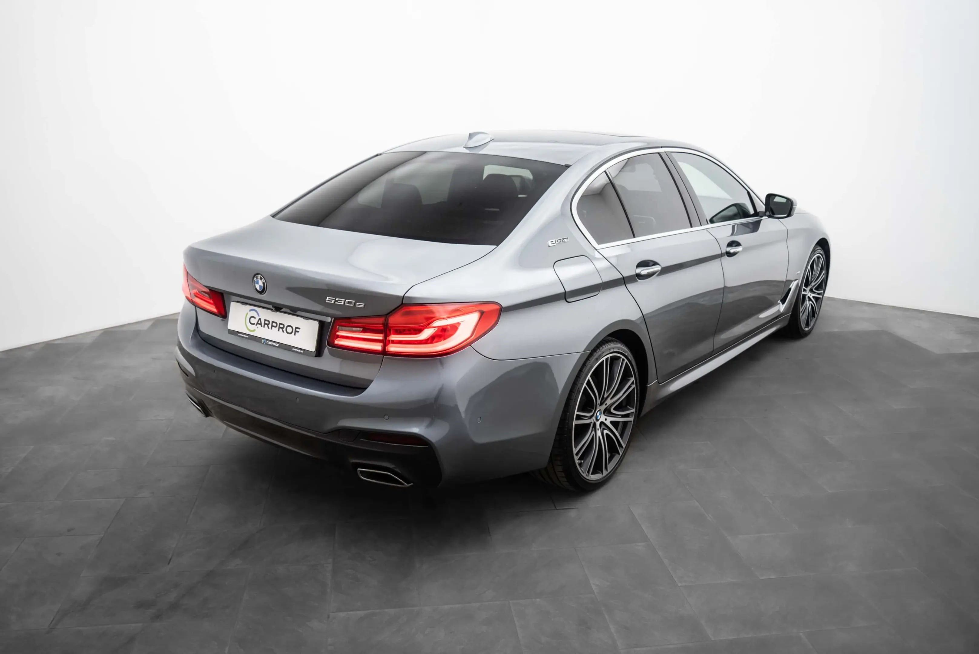BMW 530