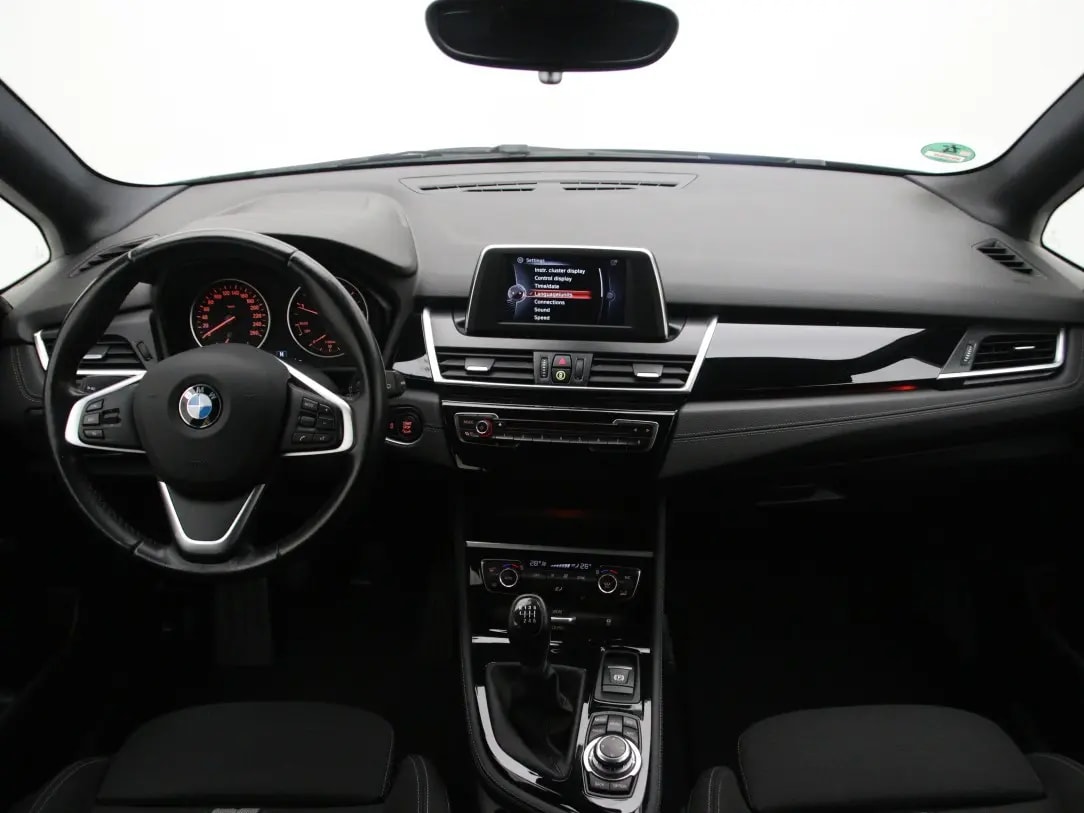BMW 218