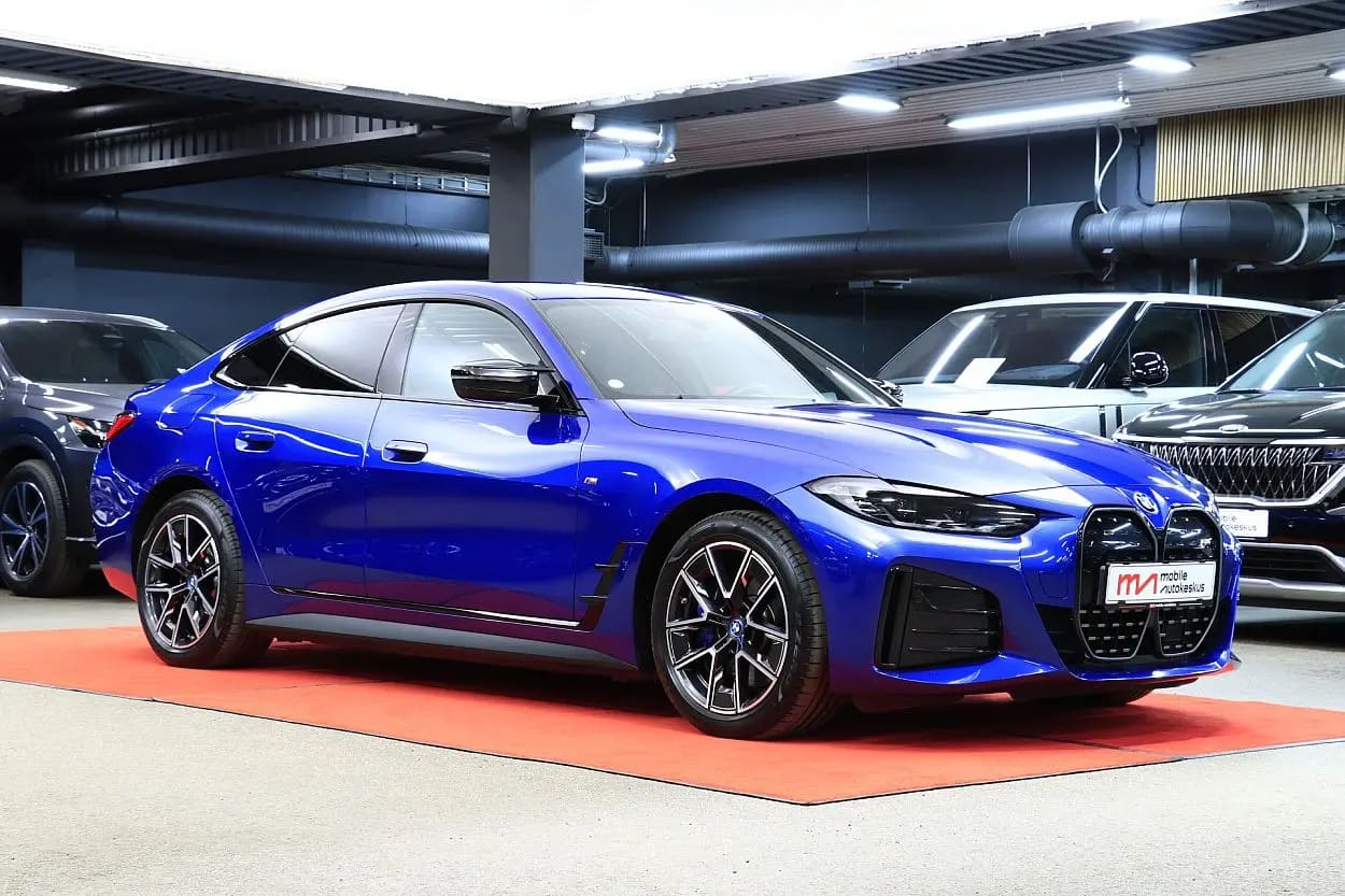 BMW i4