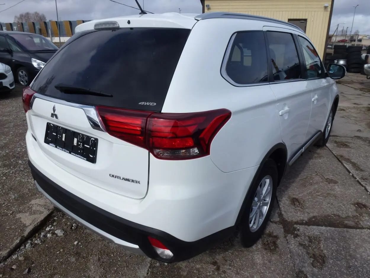 Mitsubishi Outlander