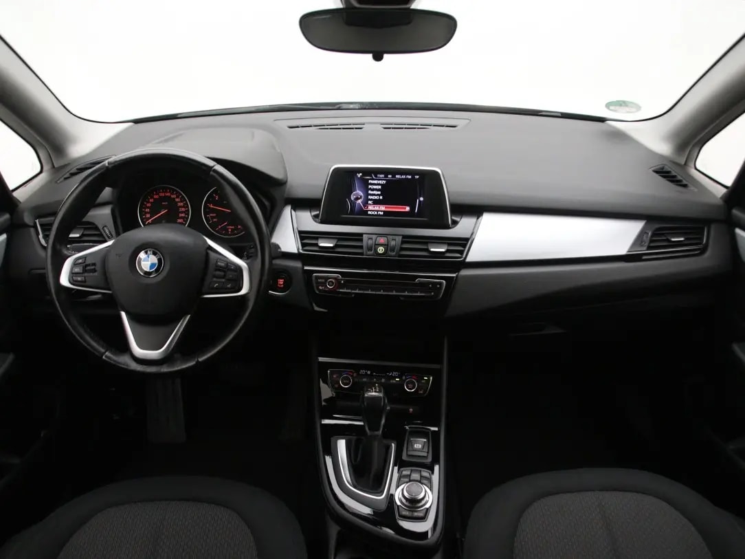 BMW 218