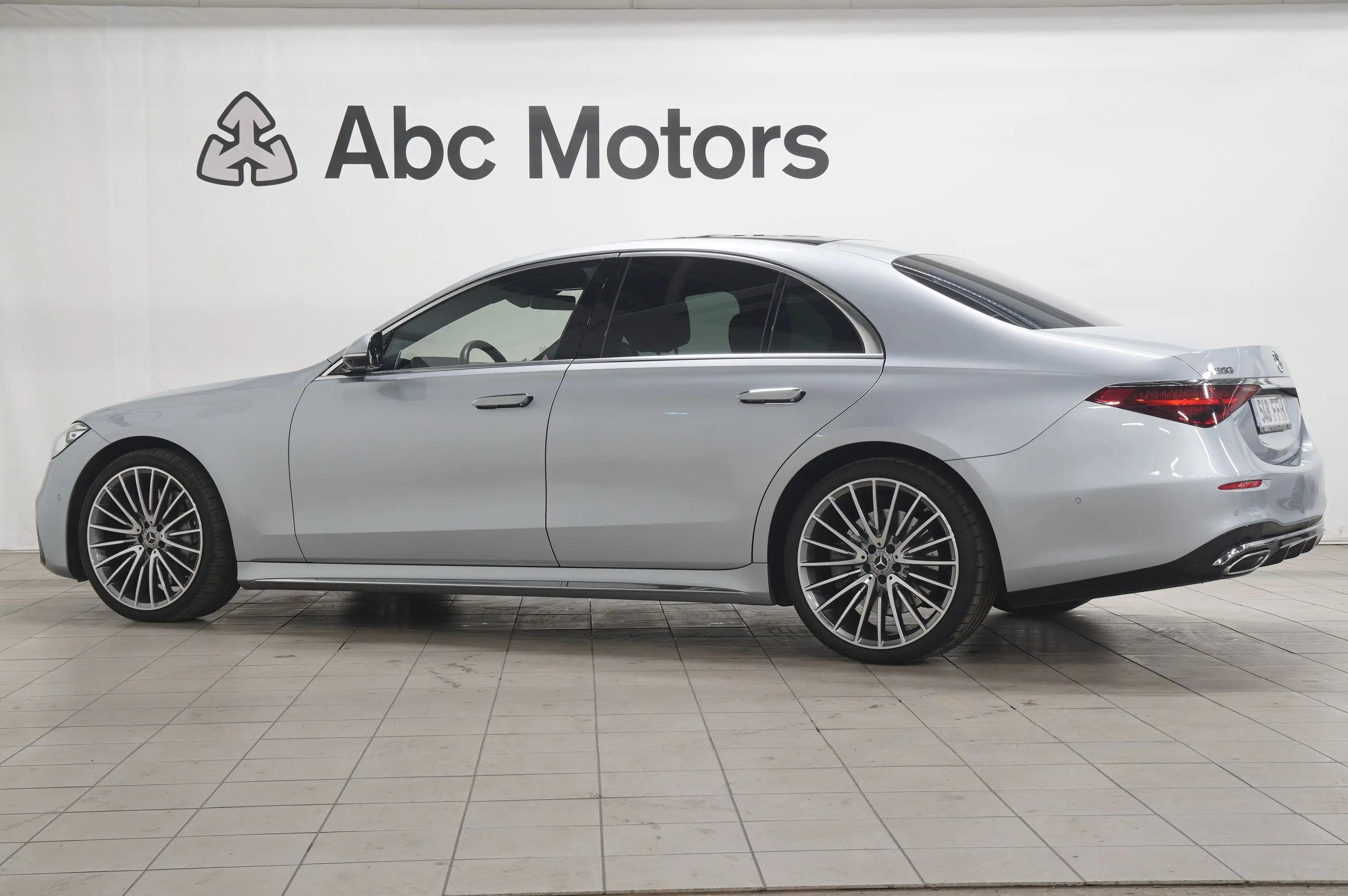 Mercedes-Benz S 500