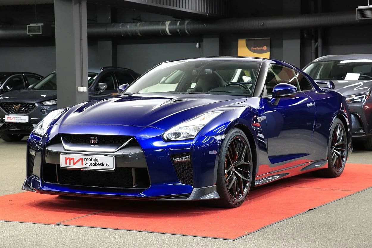 Nissan GT-R