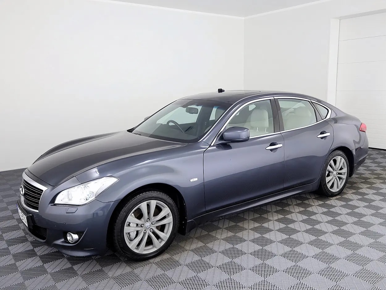 Infiniti M35