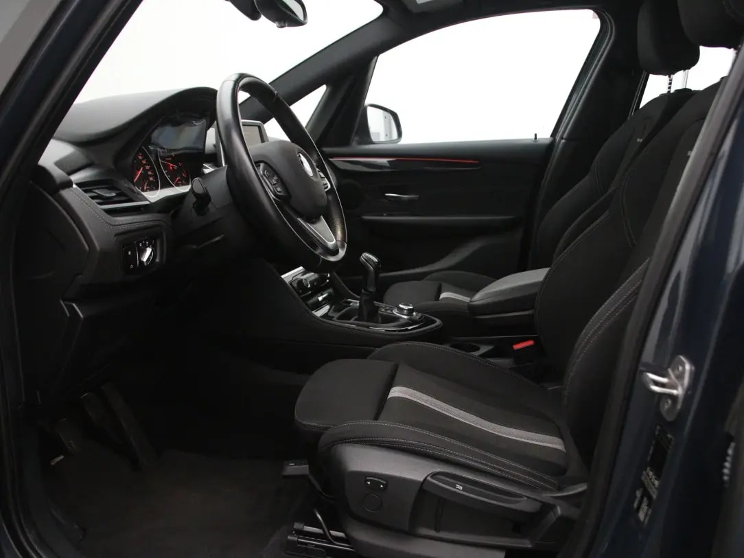 BMW 218