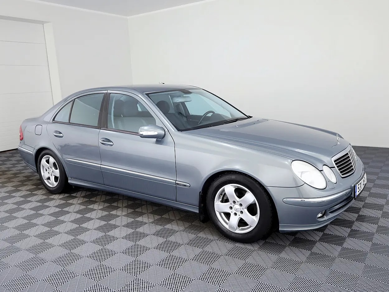 Mercedes-Benz E 200