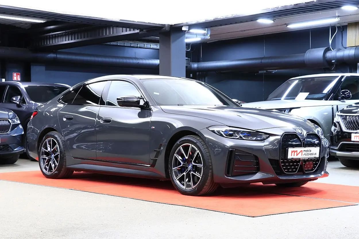 BMW i4