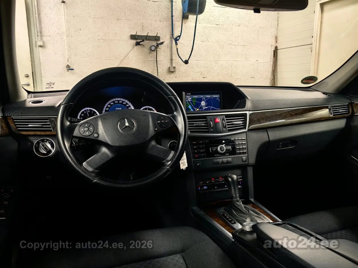 Mercedes-Benz E 220