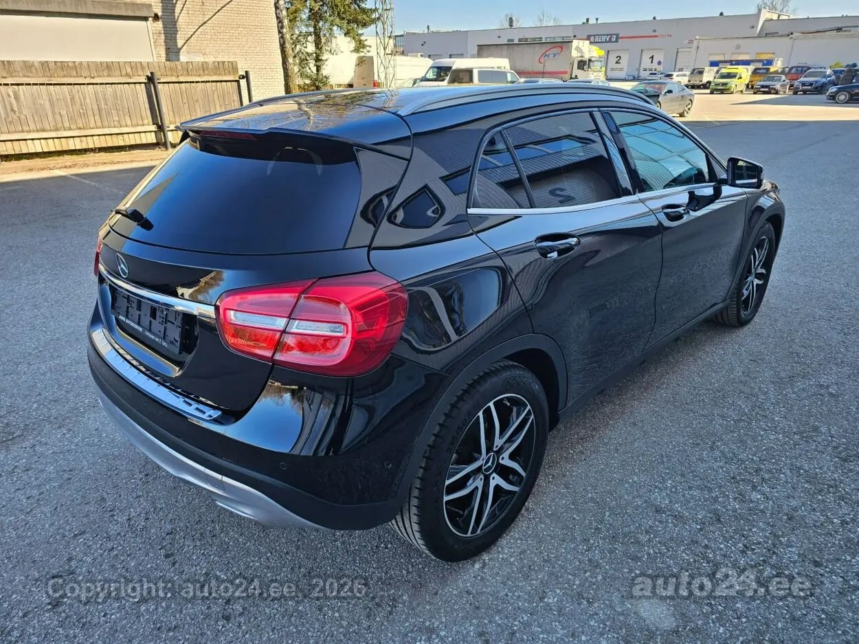 Mercedes-Benz GLA 200