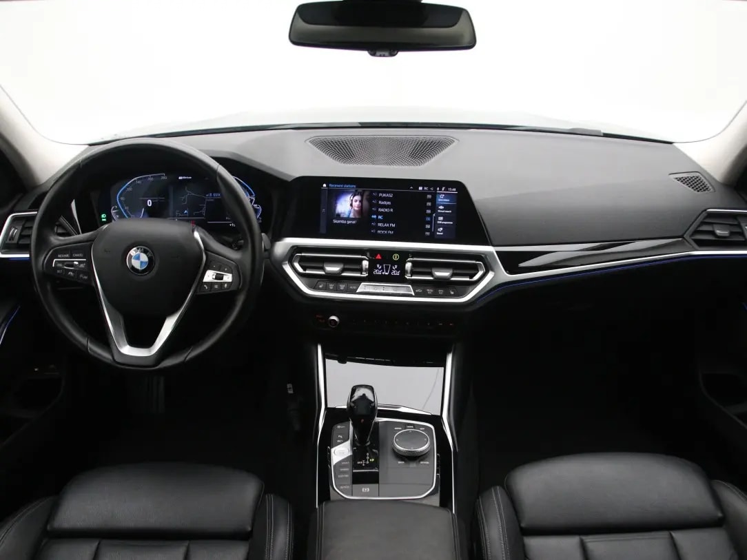 BMW 330