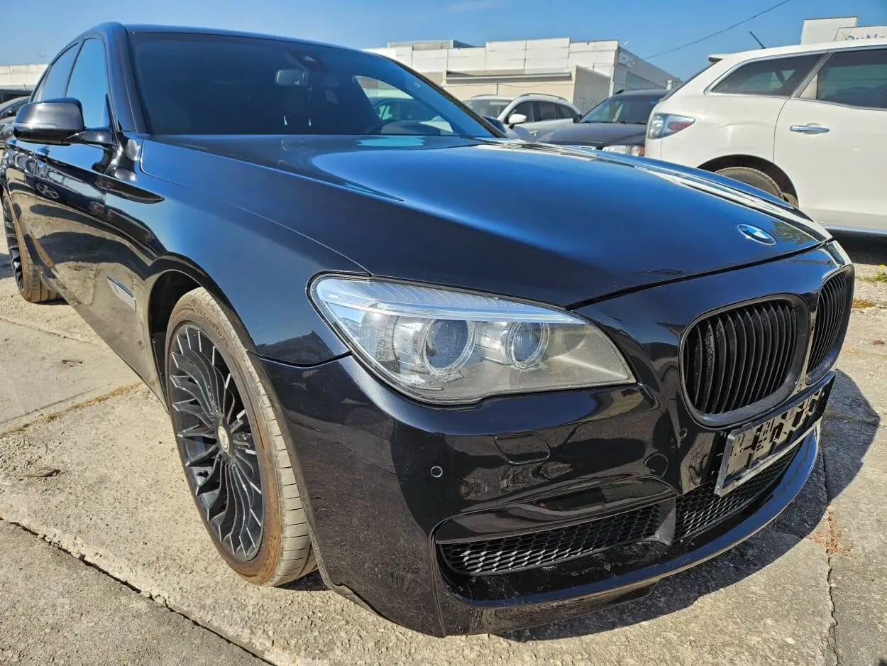 BMW 730